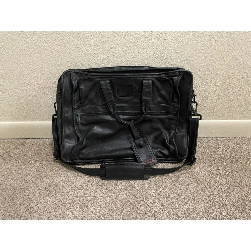 Tumi Executive Style Briefcase Laptop Carry Bag Soft genuine black Leather